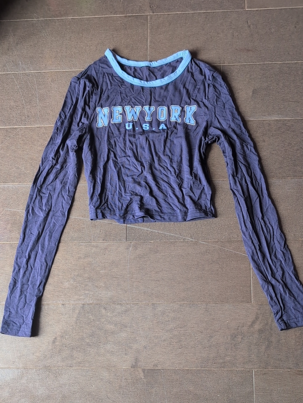 NY Collection Navy Long-Sleeve Crop Top with Light Blue Trim